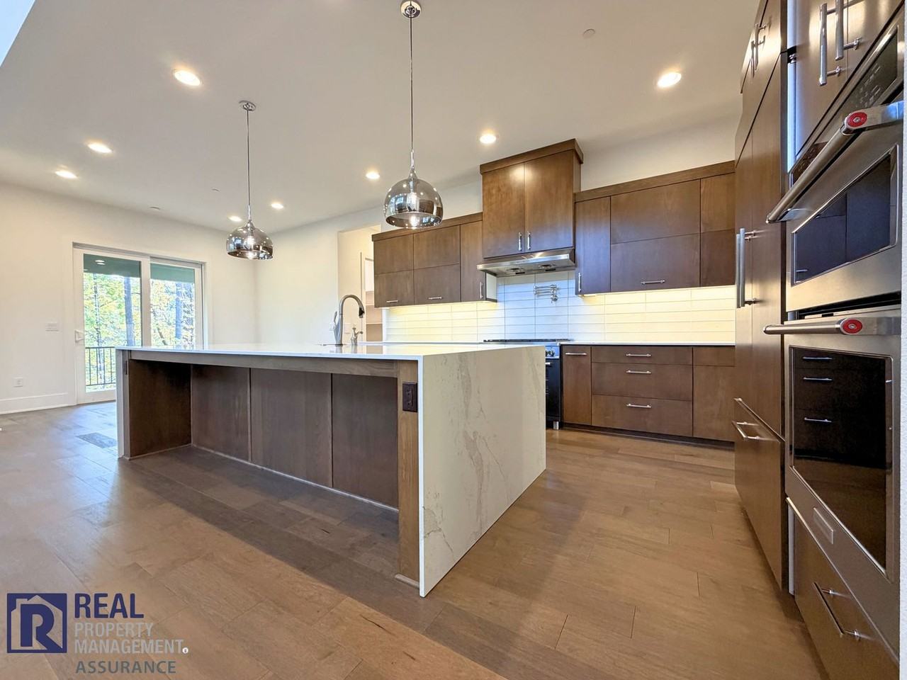 4520 Sw 59th Ave - Photo 7 of 32