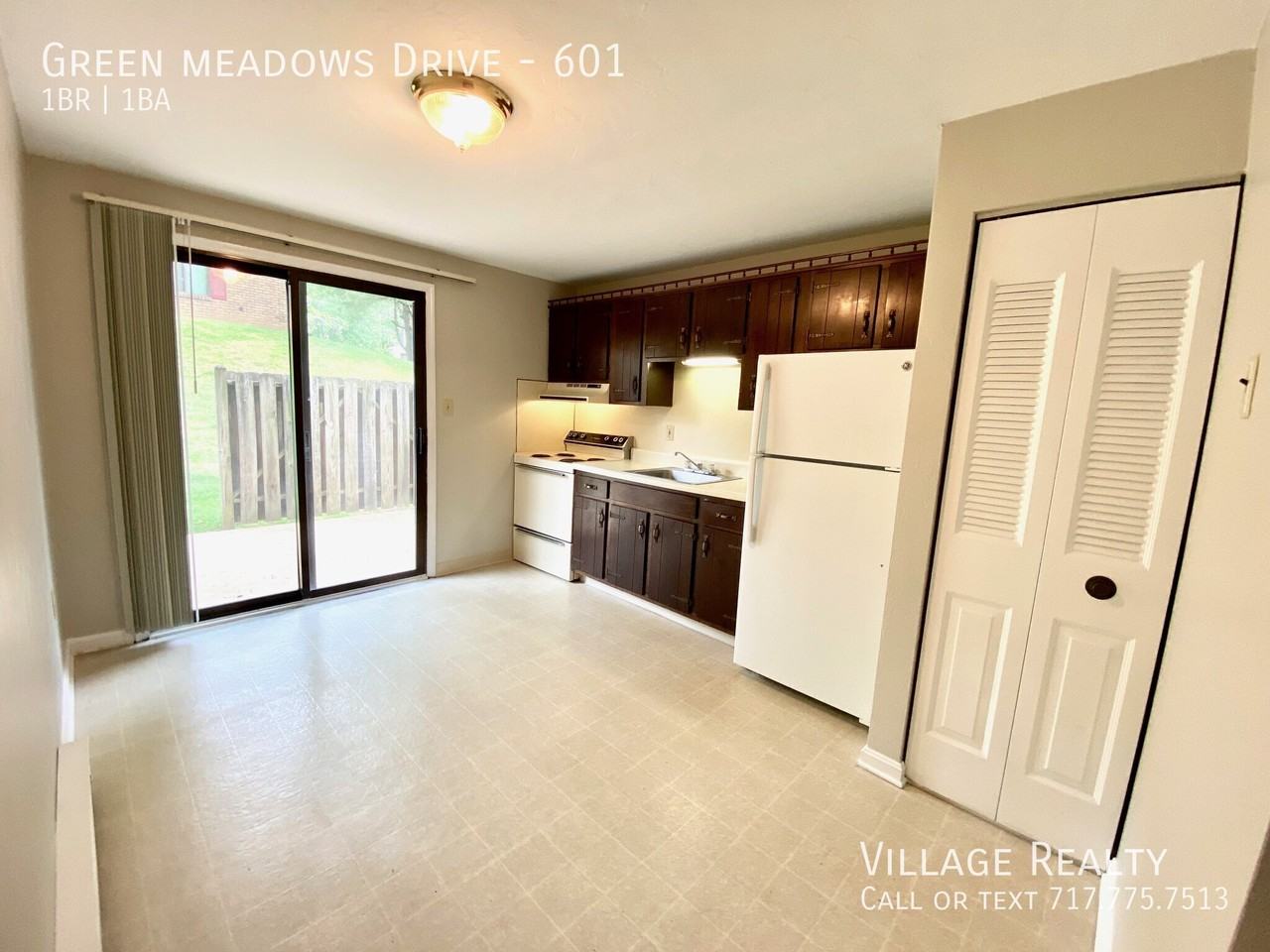 & GREEN MEADOWS DRIVE #601 - Photo 2 of 36