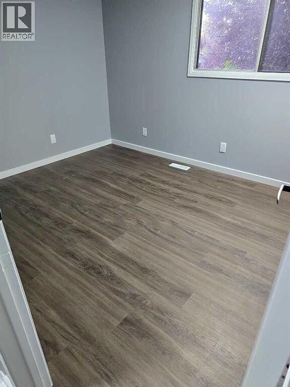 215 Pineset Pl Ne - Photo 3 of 14