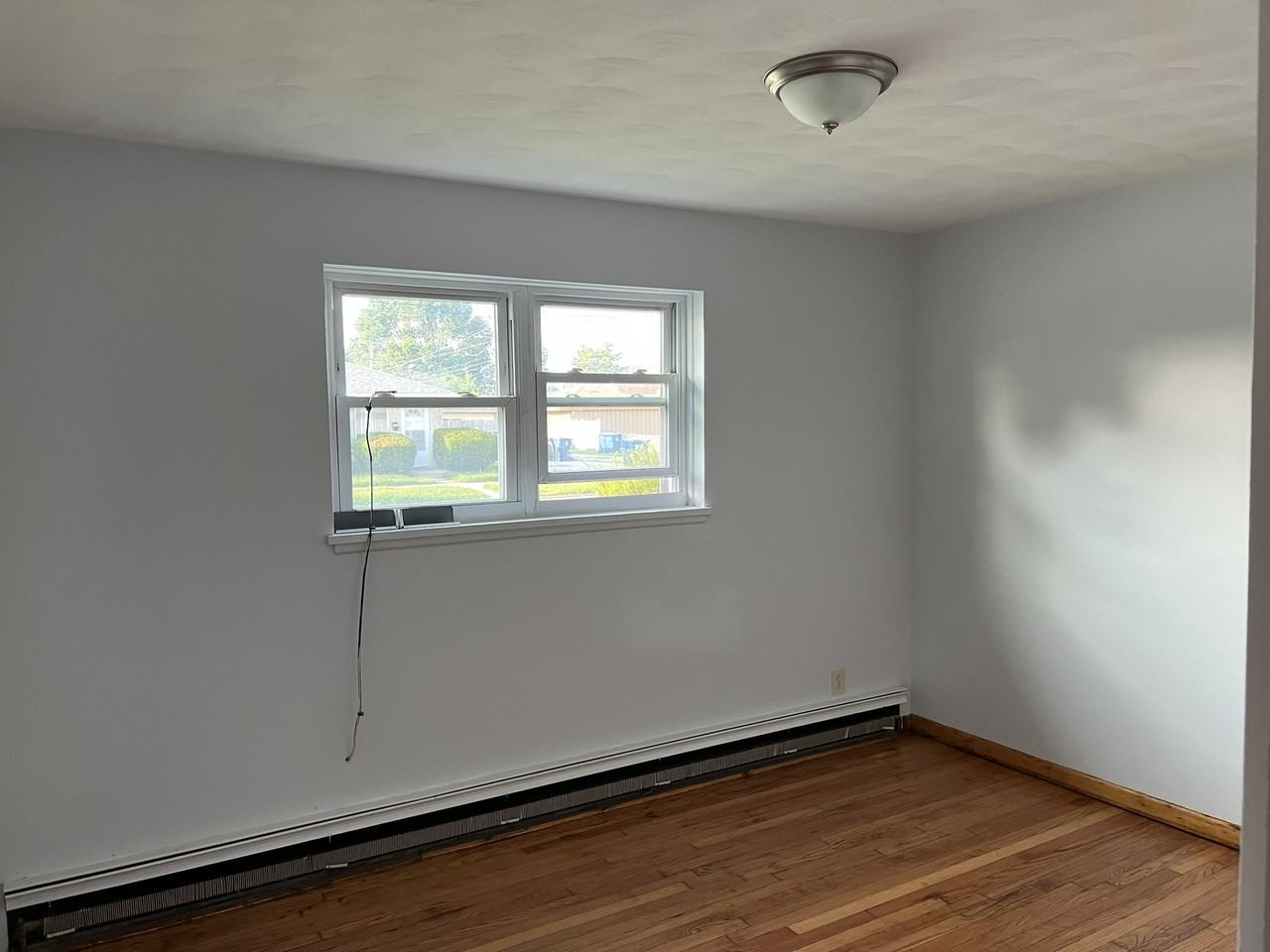 737 May St #1W - Photo 7 of 10