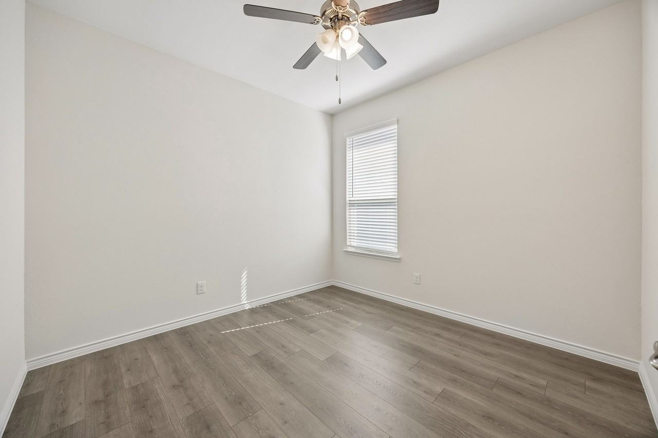 2702 Moccasin Ln #NA - Photo 4 of 49
