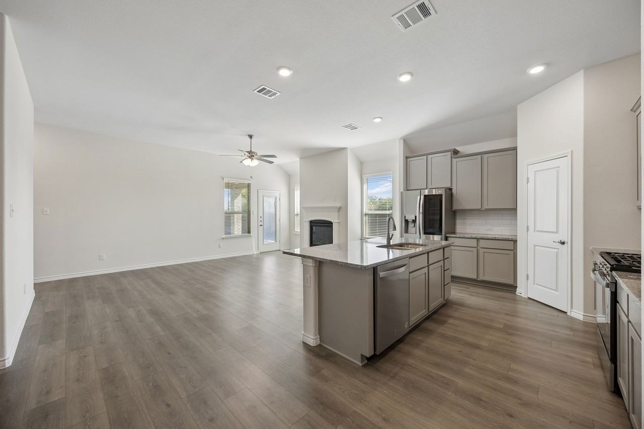 2702 Moccasin Ln #NA - Photo 6 of 49
