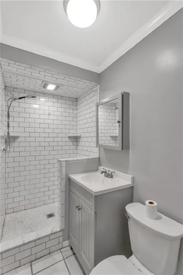 616 Woodburn Ln #D - Photo 5 of 9