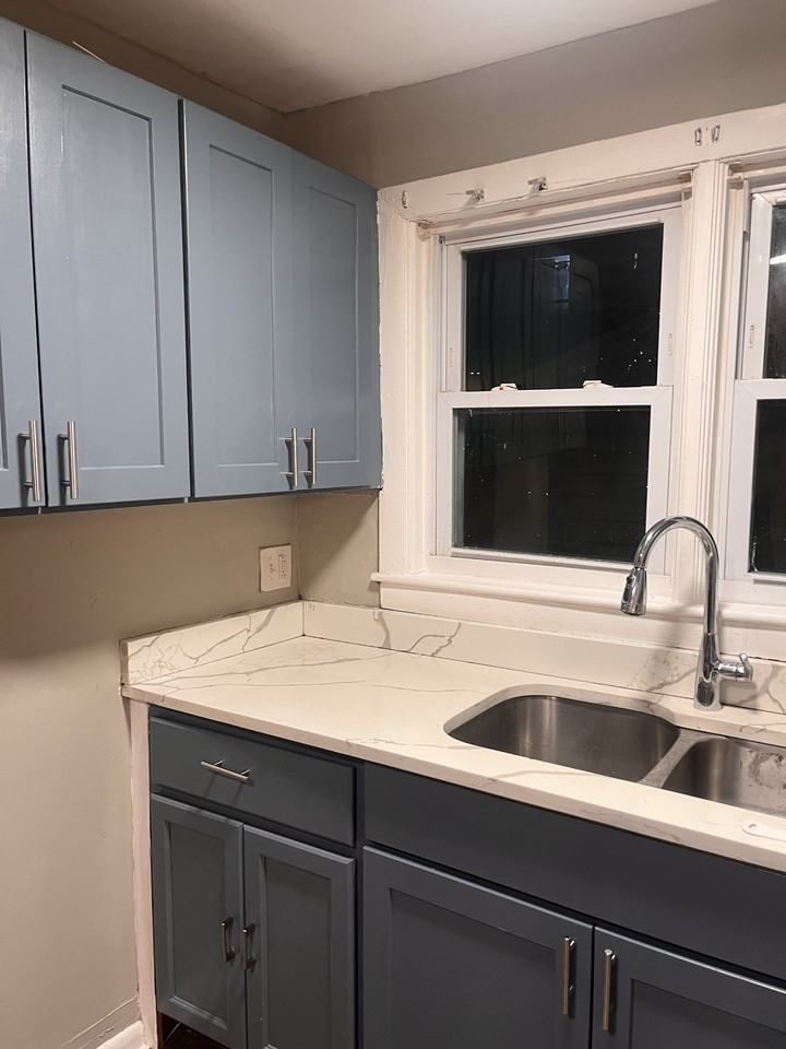 109 W Ashland St #1A - Photo 2 of 9