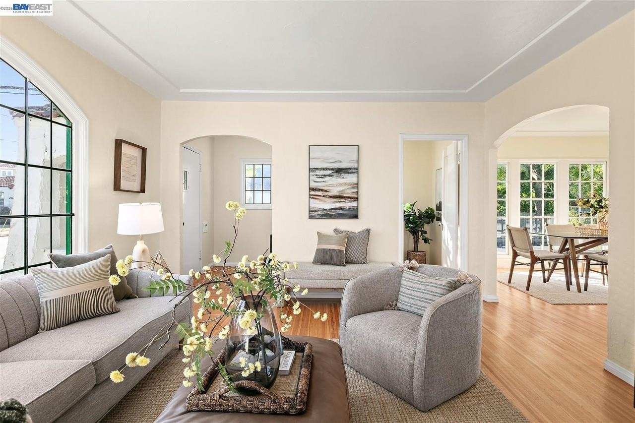 2512 Clay St #NA - Photo 2 of 5