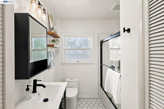 2512 Clay St #NA - Photo 4 of 5