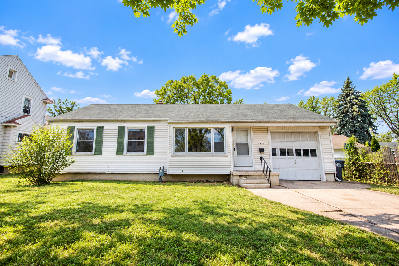 3347 Blackstone Dr #NA - Photo 2 of 21