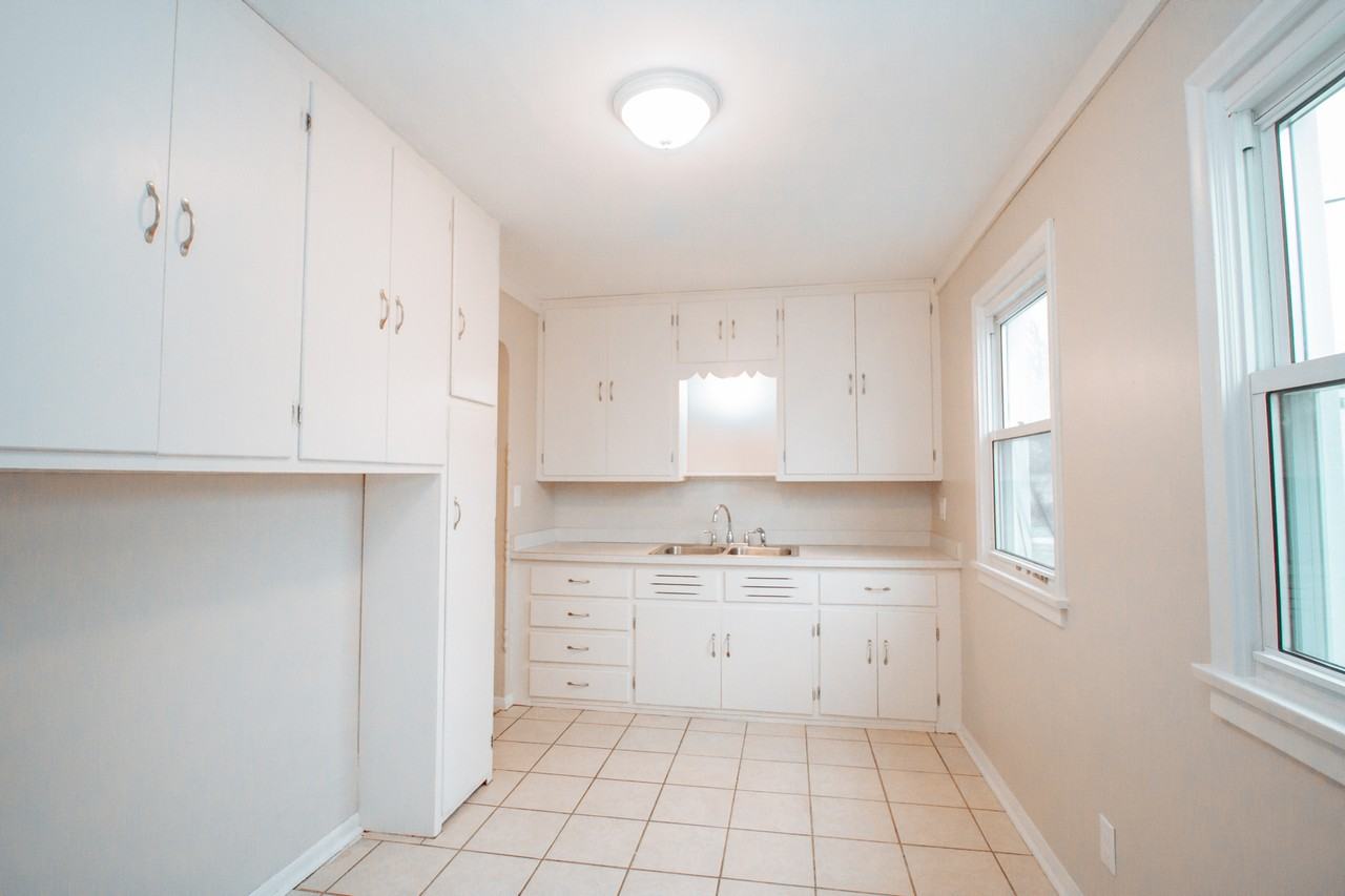 3347 Blackstone Dr #NA - Photo 6 of 21