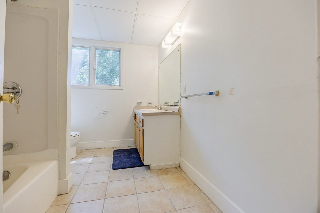 1212 44 1/2 Ave Ne #NA - Photo 7 of 14