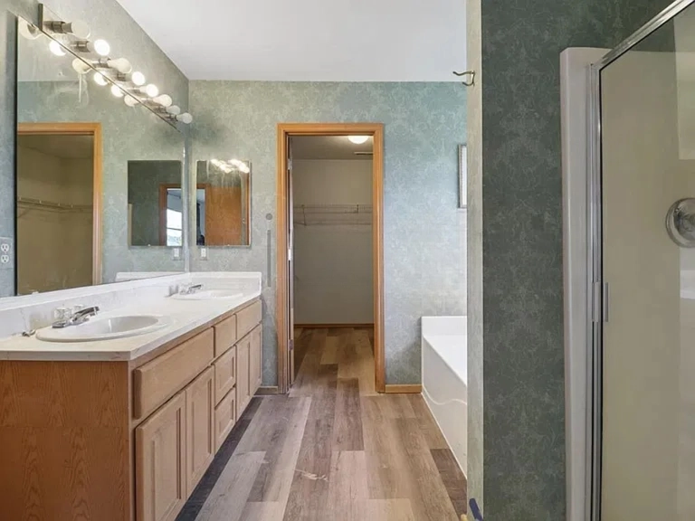 24325 119th Ave Se #NA - Photo 3 of 11