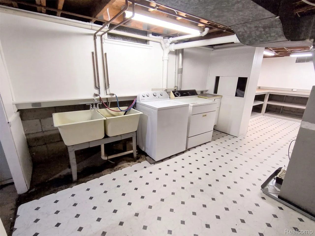 642 Kendalwood St Ne #NA - Photo 7 of 8