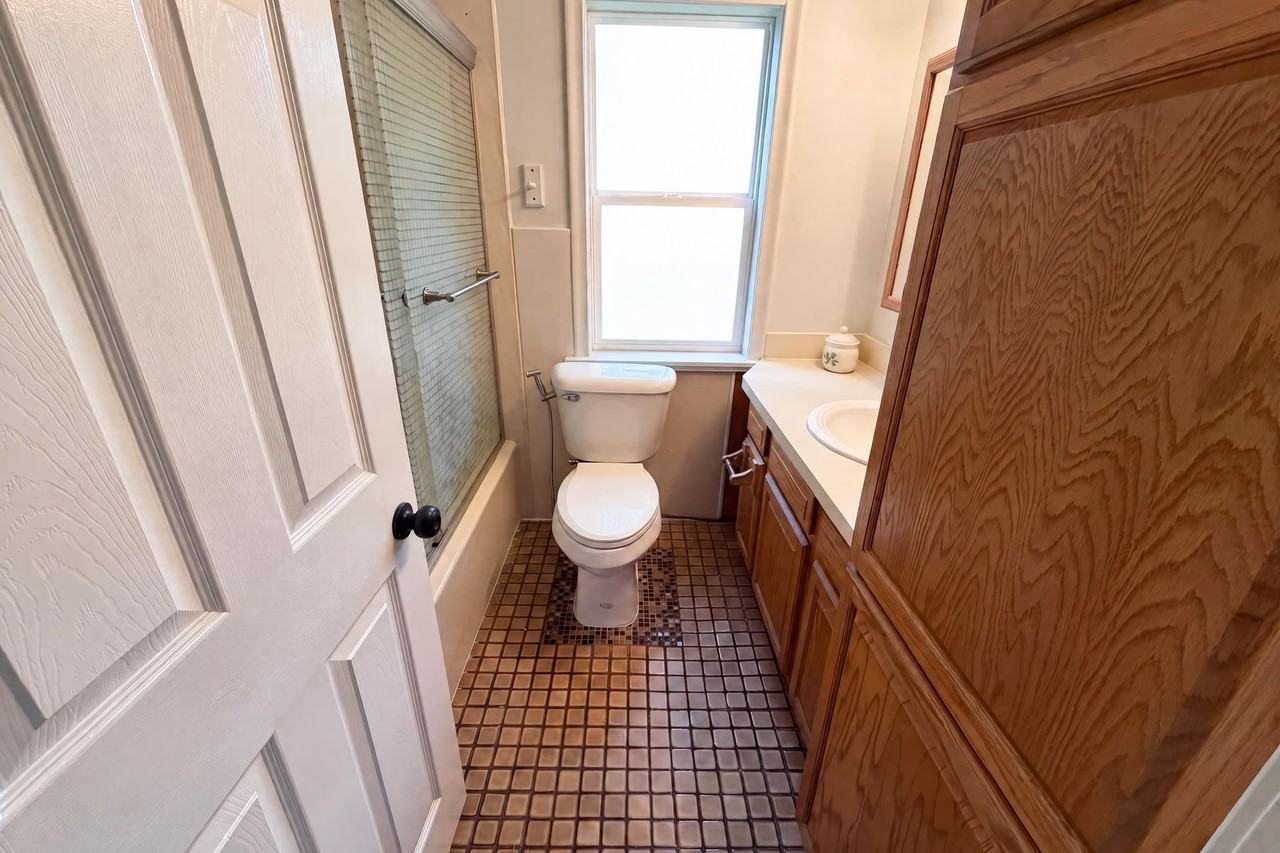 30405 Everett St #NA - Photo 5 of 9