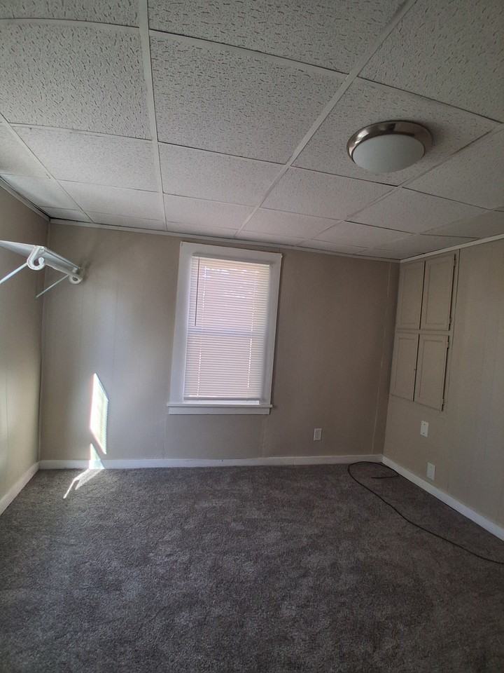 76 Cambria St - Photo 7 of 11