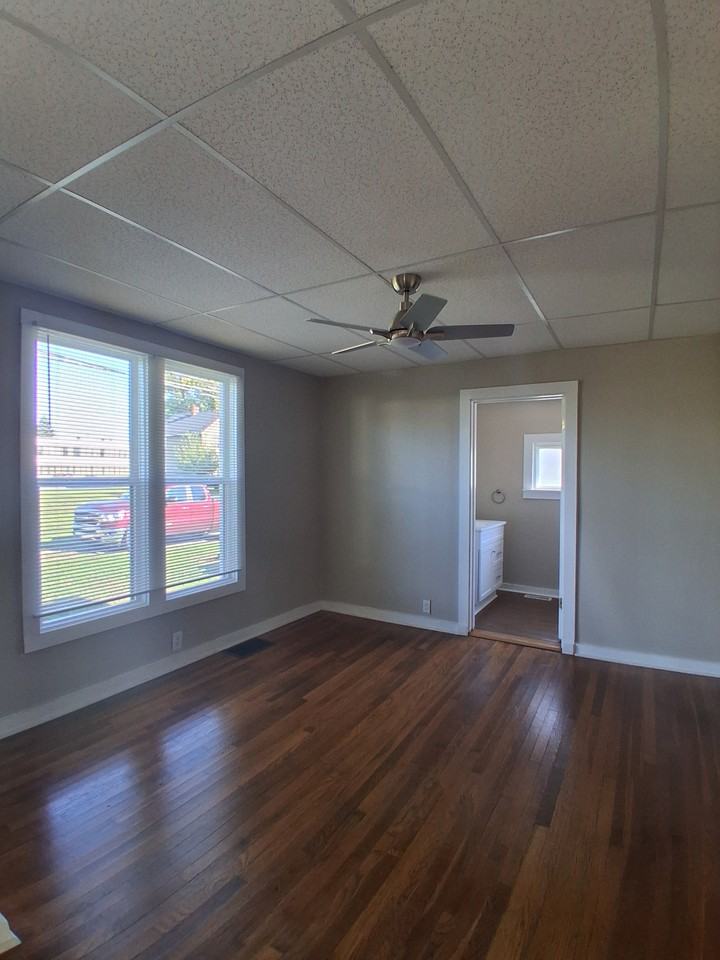 12 Forry St - Photo 4 of 12