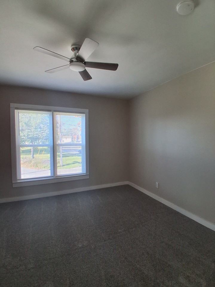 12 Forry St - Photo 5 of 12