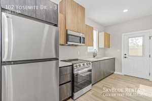 featured image of 102 Yosemite #3