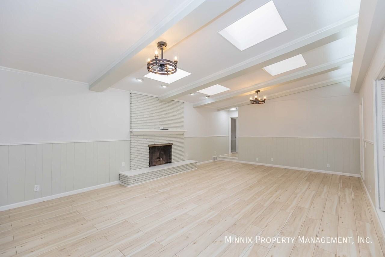 4802 Olsen Blvd - Photo 5 of 50