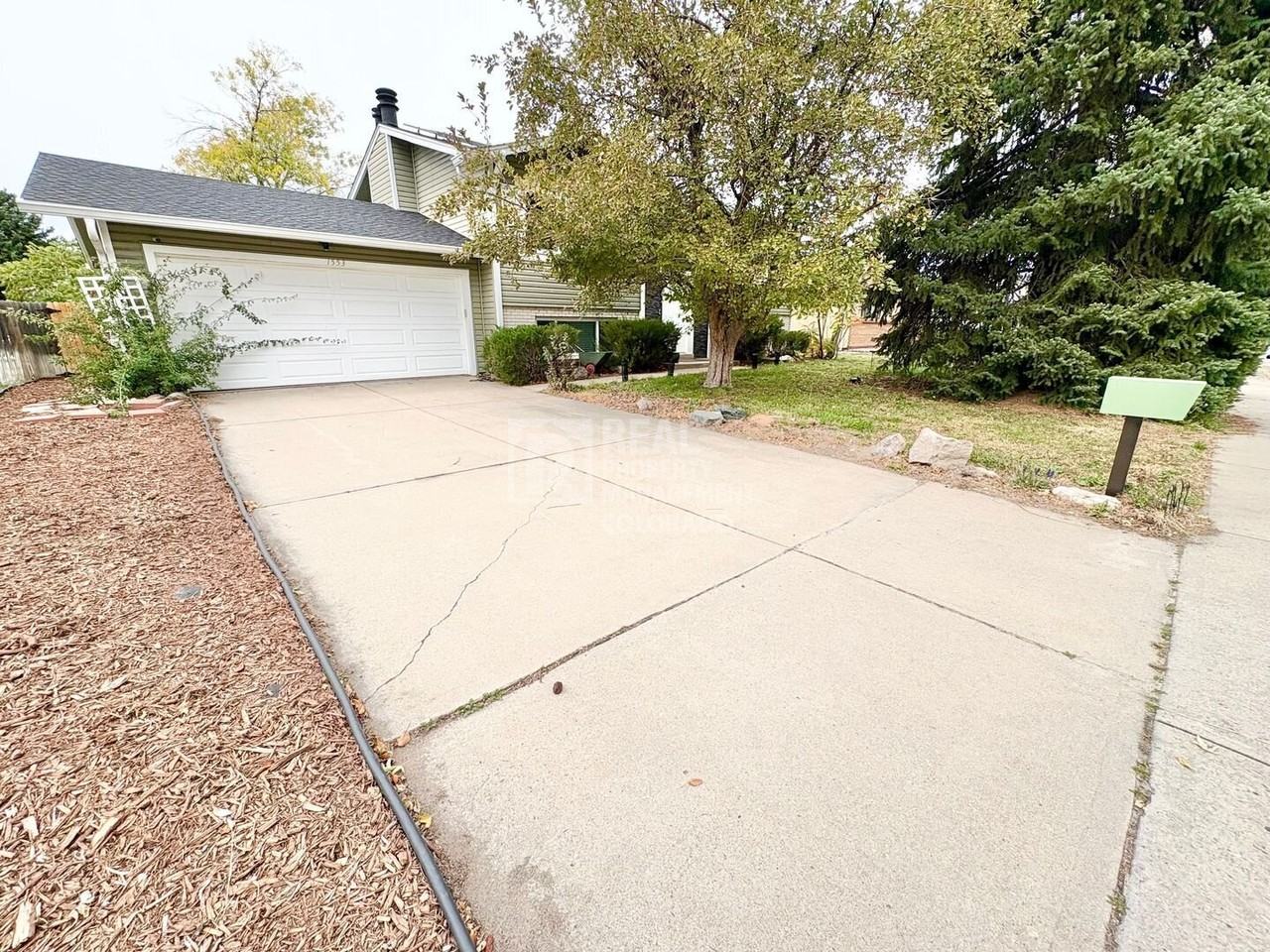 1553 S Tucson St - Photo 2 of 26