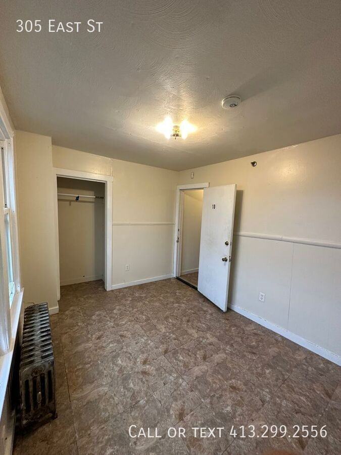 305 East St - Photo 4 of 5