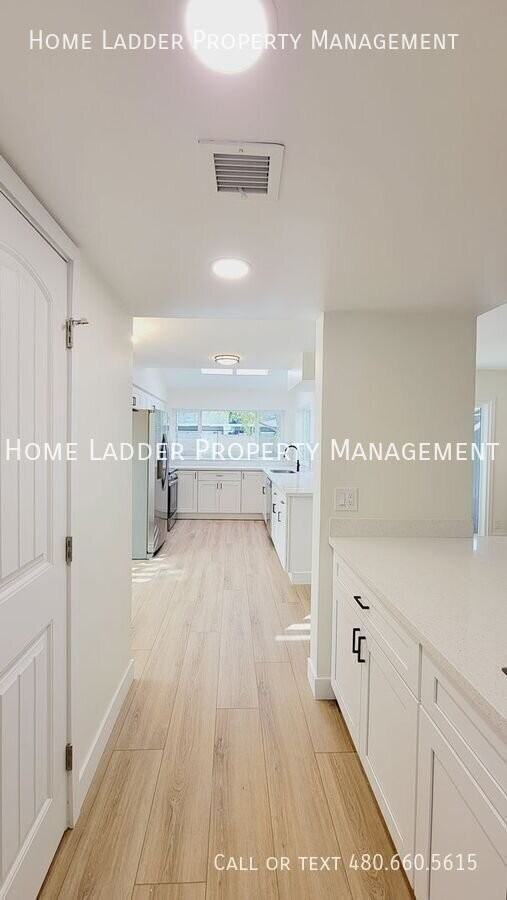 4907 W Crocus Dr - Photo 6 of 36