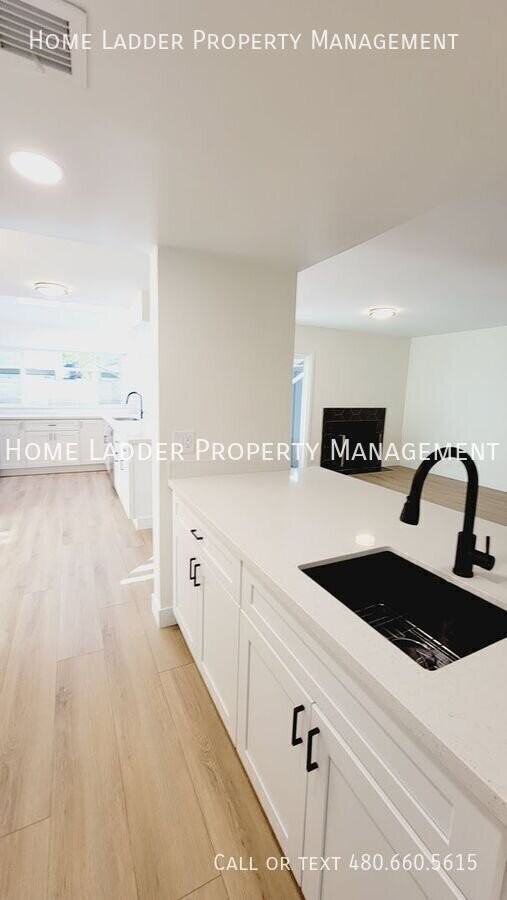 4907 W Crocus Dr - Photo 7 of 36