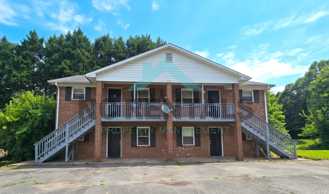 2559 Green Oaks Ct #B - Photo 1 of 1