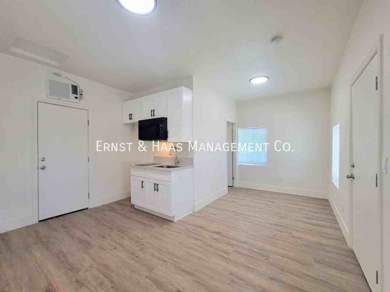 11807 Long Beach Blvd - Photo 4 of 10