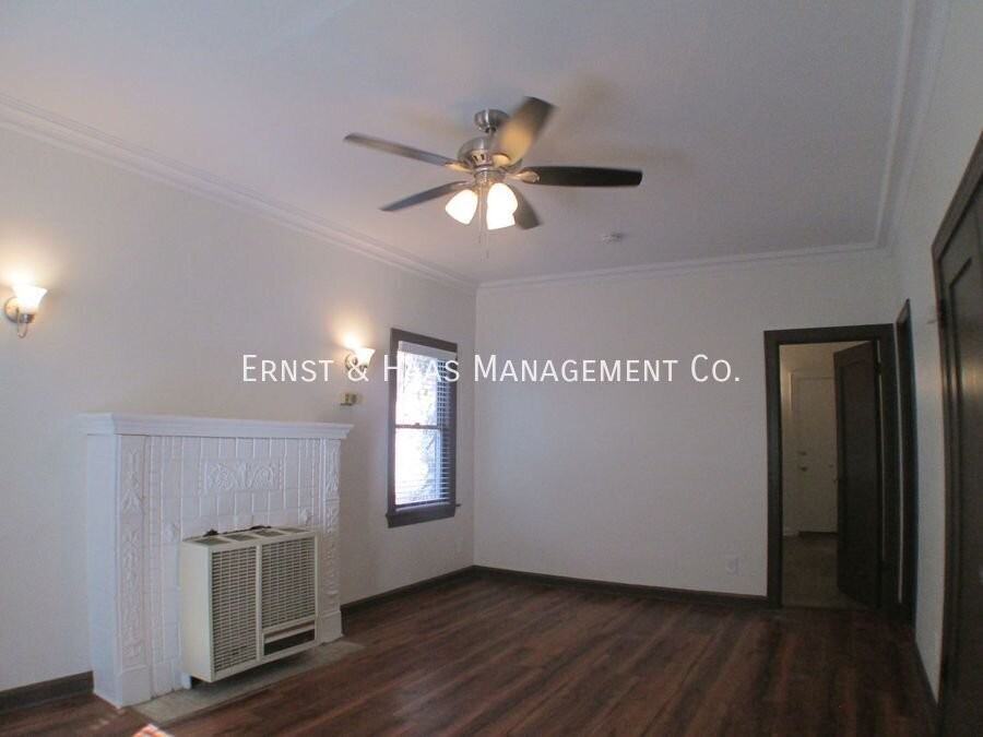 944 Maine Ave - Photo 7 of 34