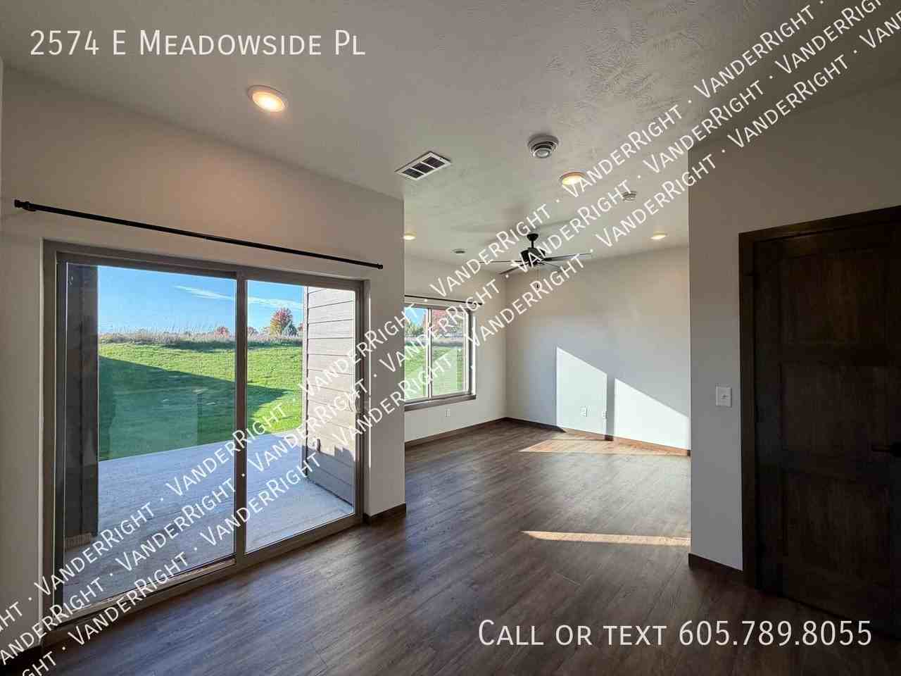 2574 E Meadowside Pl - Photo 5 of 23