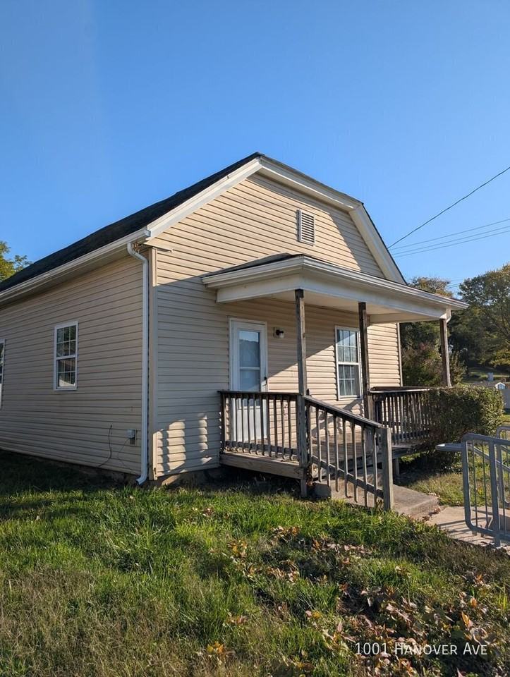 1001 Hanover Ave Nw - Photo 2 of 12