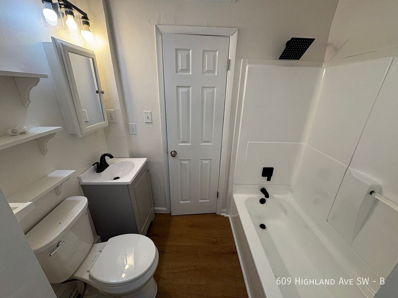 609 Highland Ave Sw #B - Photo 2 of 9