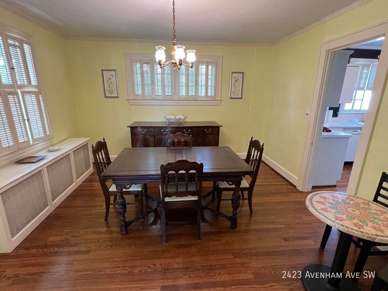 2423 Avenham Ave Sw - Photo 5 of 15