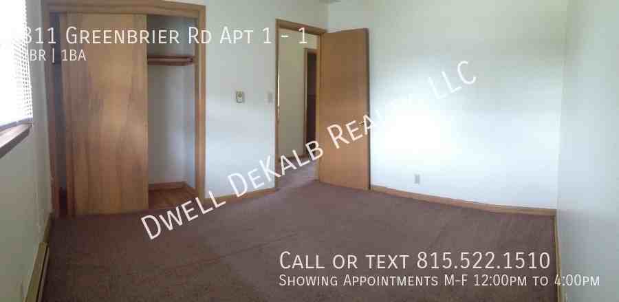 811 Greenbrier Rd Apt 1 #1 - Photo 3 of 8