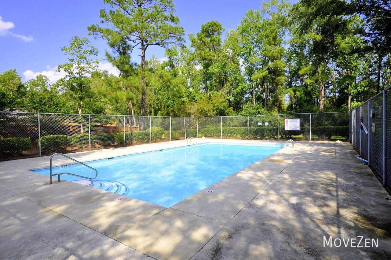 1212 Smith Bay Cir W - Photo 2 of 50