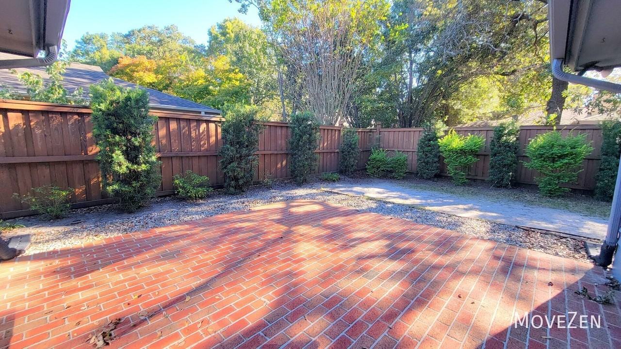 1212 Smith Bay Cir W - Photo 6 of 50