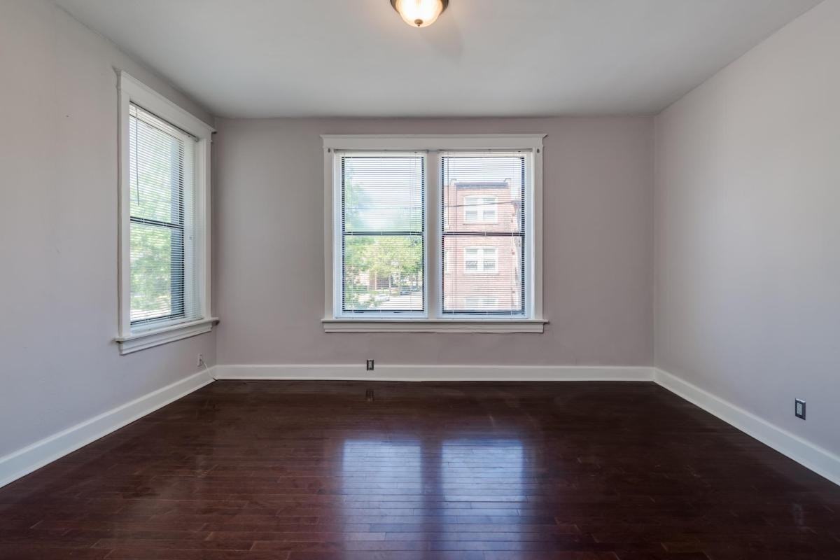 6275 Enright Ave #2E - Photo 3 of 9