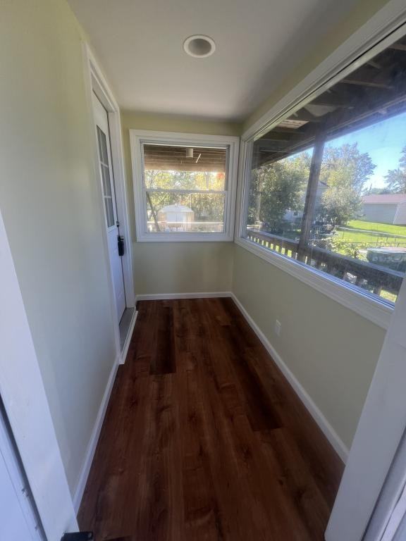 833 Lee Ave - Photo 2 of 34
