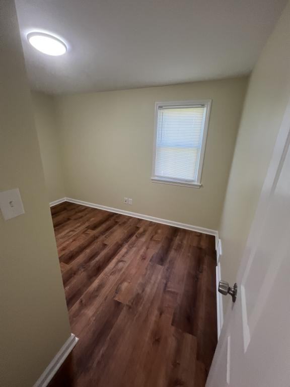 833 Lee Ave - Photo 6 of 34