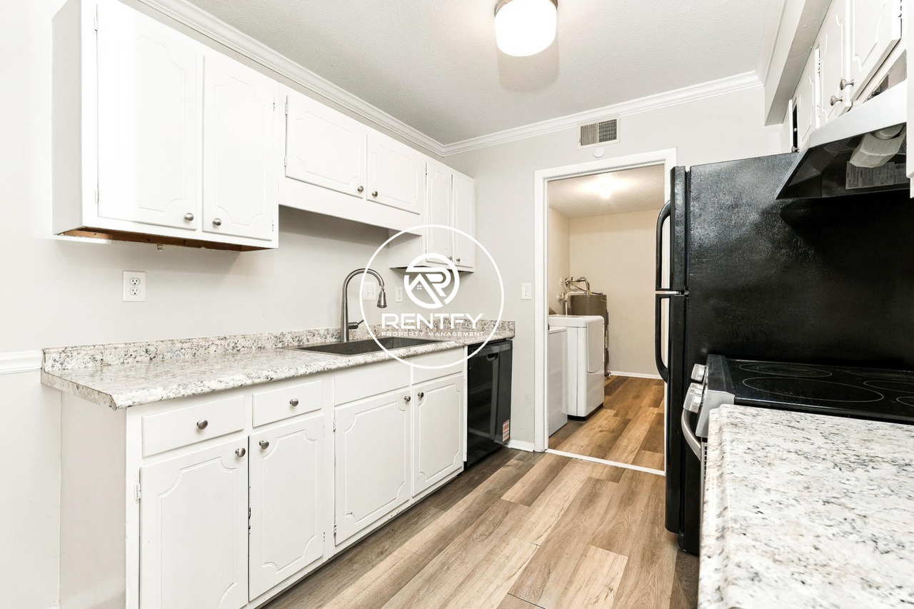 2200 Sunderland Rd - Photo 6 of 12