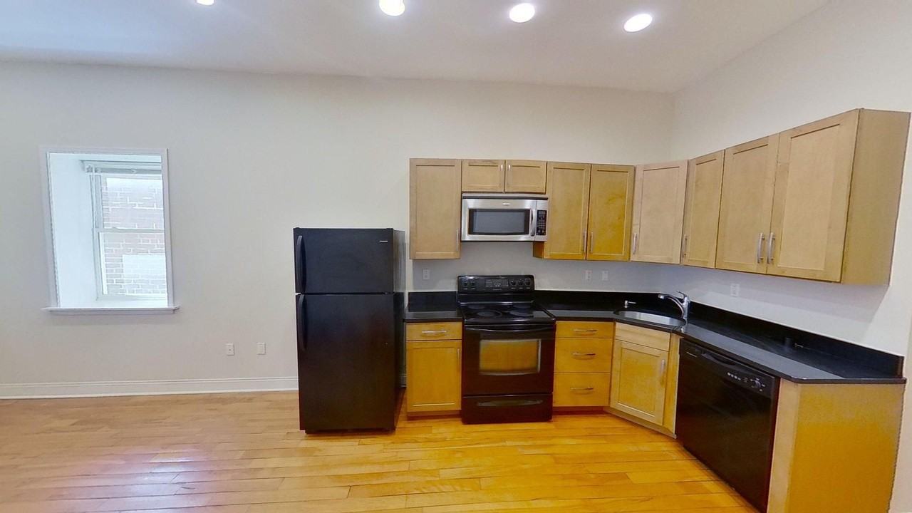 1412 W Susquehanna Ave #3 - Photo 2 of 30