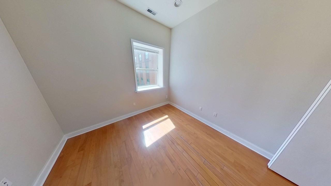 1412 W Susquehanna Ave #3 - Photo 6 of 30