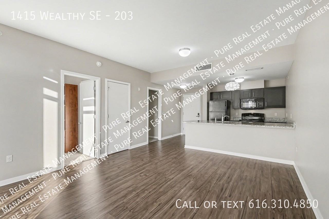1415 Wealthy St Se #203 - Photo 4 of 7
