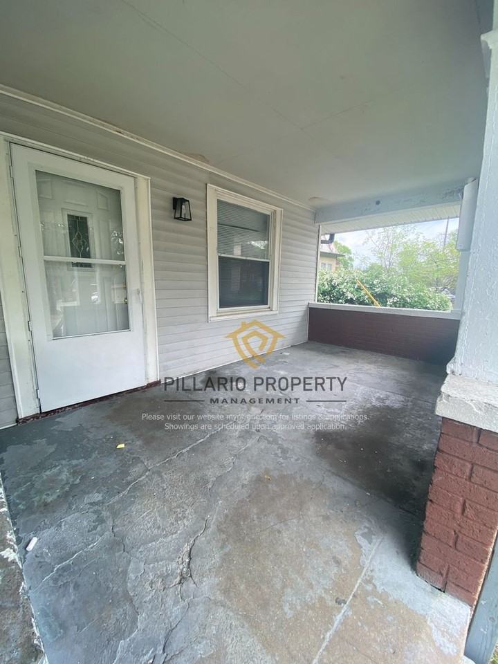 918 Fairfield Ave - Photo 3 of 28
