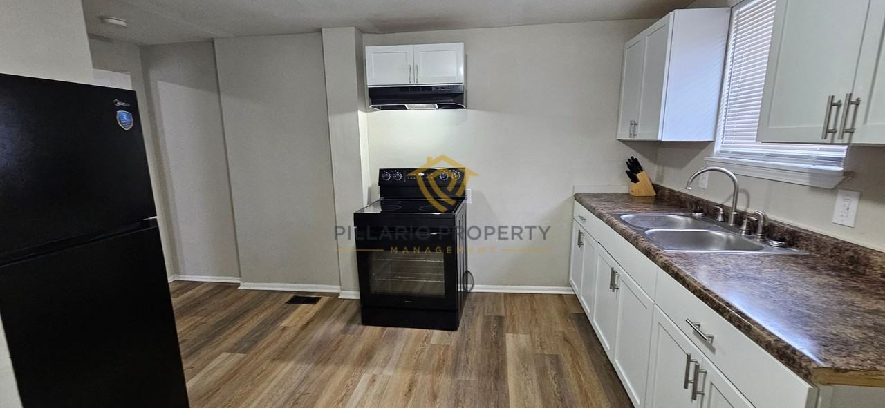 935 N Dearborn St - Photo 7 of 15