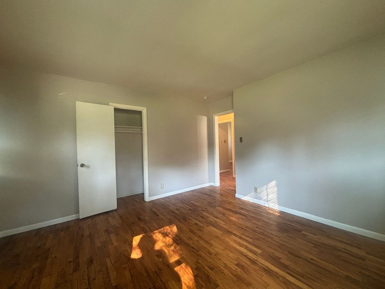 3122 E Bradbury Ave - Photo 7 of 9