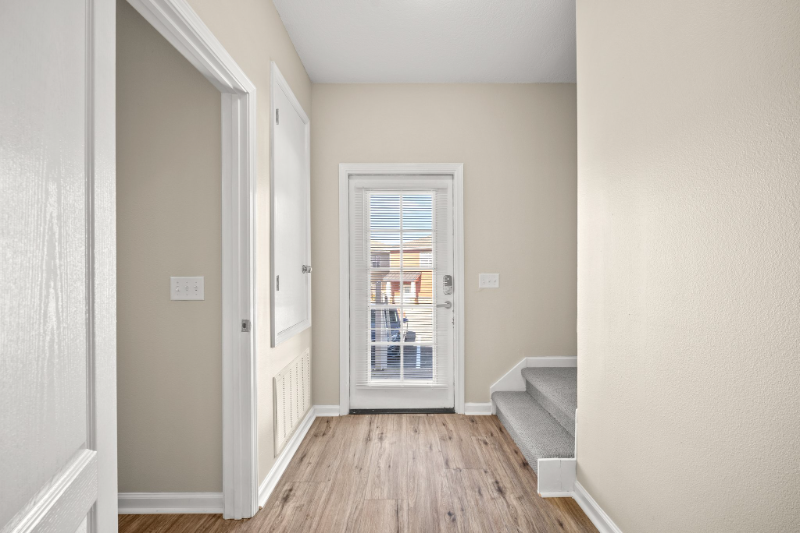 822 Arbor Lake Dr - Photo 4 of 37
