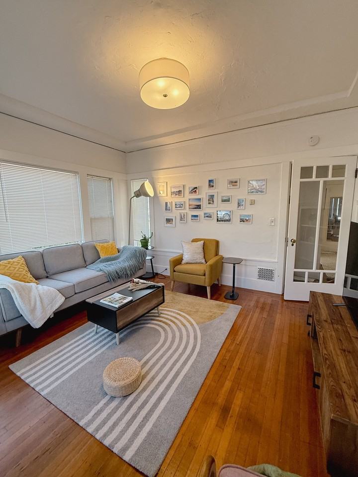 455 41st St #1 - Photo 2 of 14
