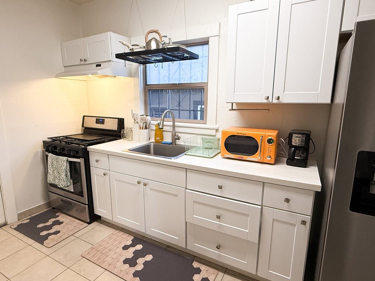 455 41st St #1 - Photo 7 of 14