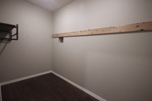 featured image of 675 E Simpson St