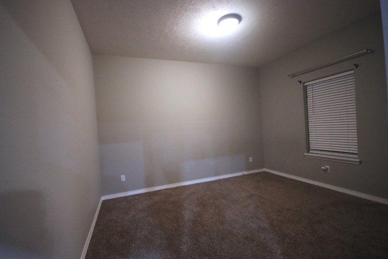 675 E Simpson St - Photo 7 of 25